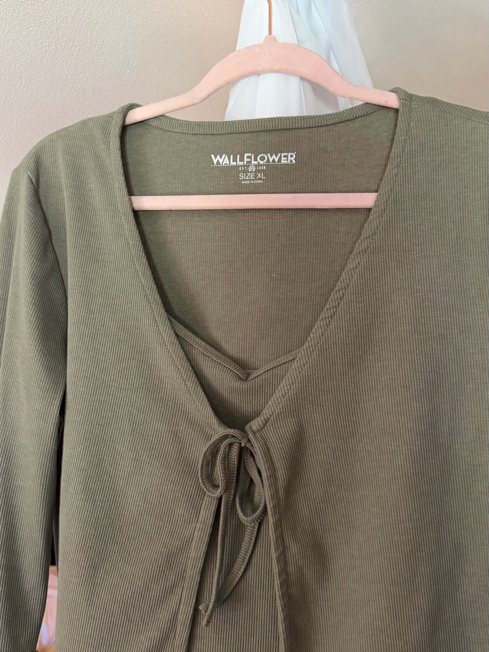 Green Tie Front Top - Picture 5 of 6